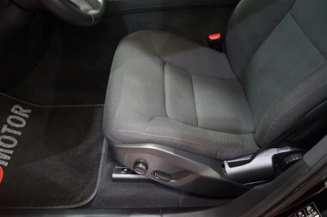 VOLVO XC60 usata, con Sedile posteriore sdoppiato