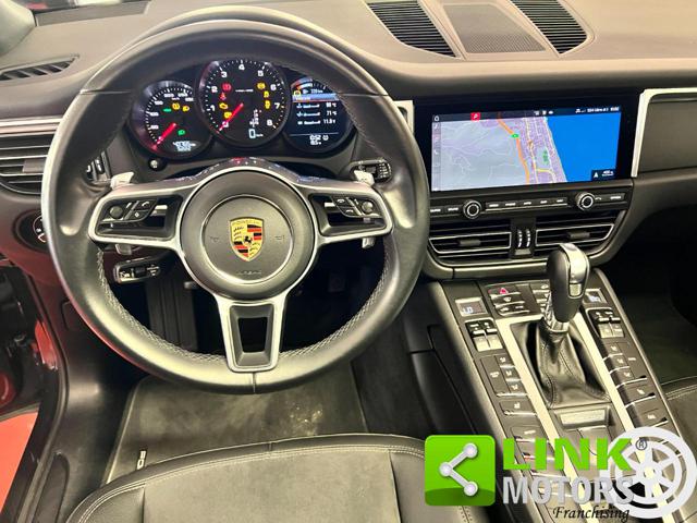 PORSCHE Macan usata, con MP3