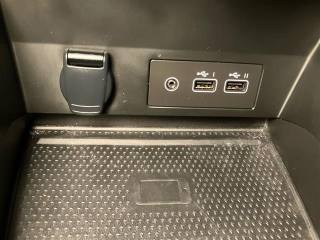 RENAULT Captur usata, con Hill holder