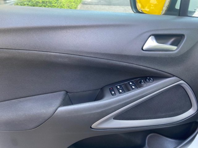 OPEL Crossland X usata, con Climatizzatore