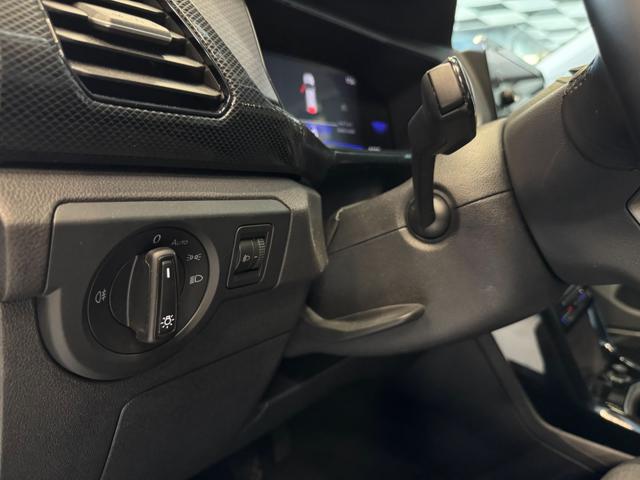VOLKSWAGEN T-Cross usata, con Controllo automatico clima