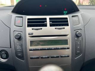 TOYOTA Yaris usata 19