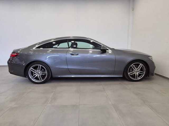 MERCEDES-BENZ E 220 usata, con Autoradio