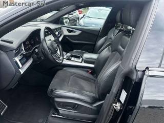 AUDI Q8 usata, con Sedile posteriore sdoppiato