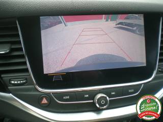 OPEL Astra usata, con Fari LED