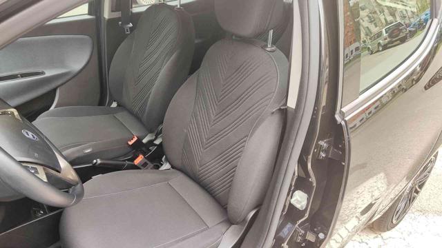 LANCIA Ypsilon usata, con ESP