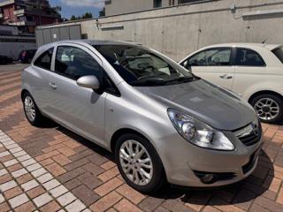 OPEL Corsa usata, con Airbag