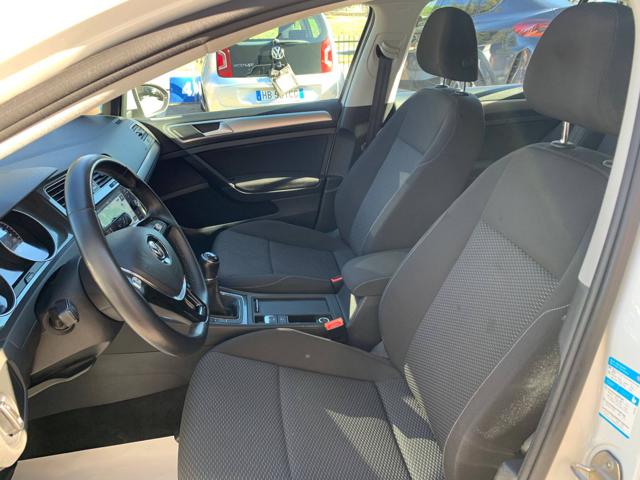 VOLKSWAGEN Golf Variant usata, con USB