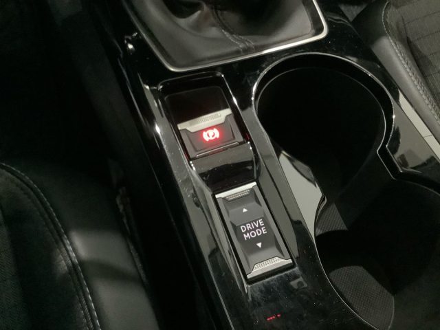 PEUGEOT 208 usata, con Frenata d