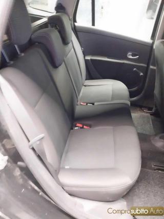 RENAULT Clio usata, con Specchietti laterali elettrici