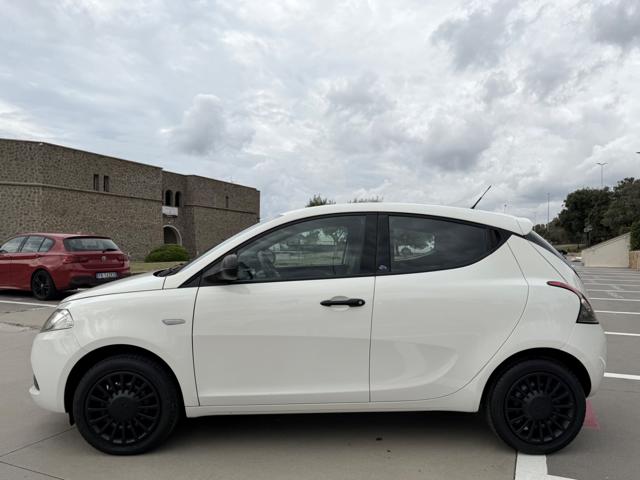 LANCIA Ypsilon usata, con Autoradio