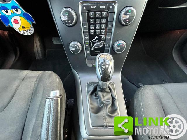 VOLVO V40 Cross Country usata, con ESP