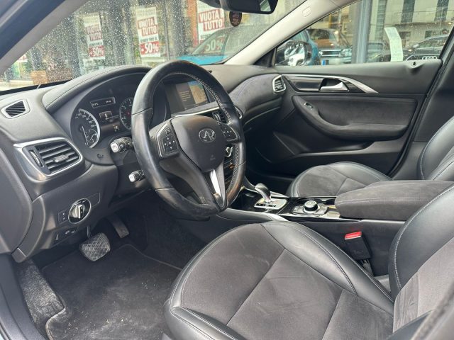 INFINITI Q30 usata, con Autoradio