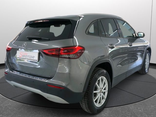 MERCEDES-BENZ GLA 180 usata, con Airbag laterali