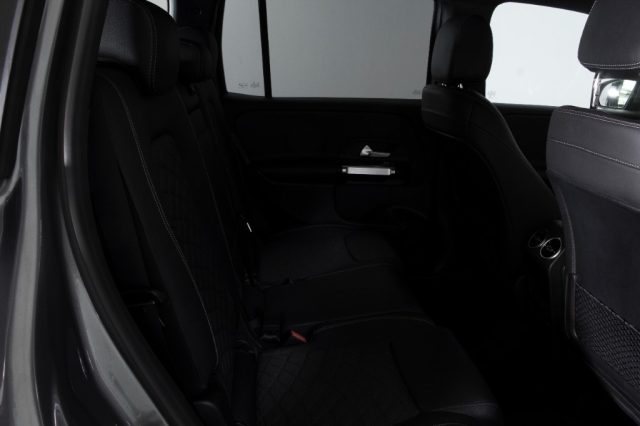 MERCEDES-BENZ GLB 200 usata, con Climatizzatore