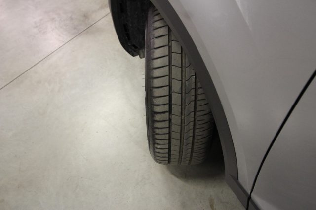 VOLKSWAGEN T-Roc usata, con USB