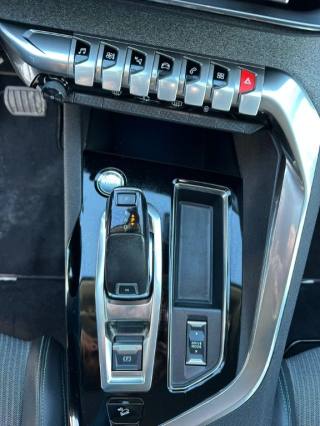 PEUGEOT 3008 usata, con Servosterzo