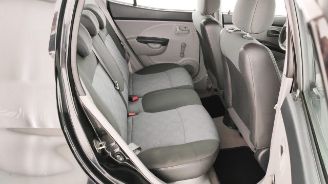 KIA Picanto usata 26