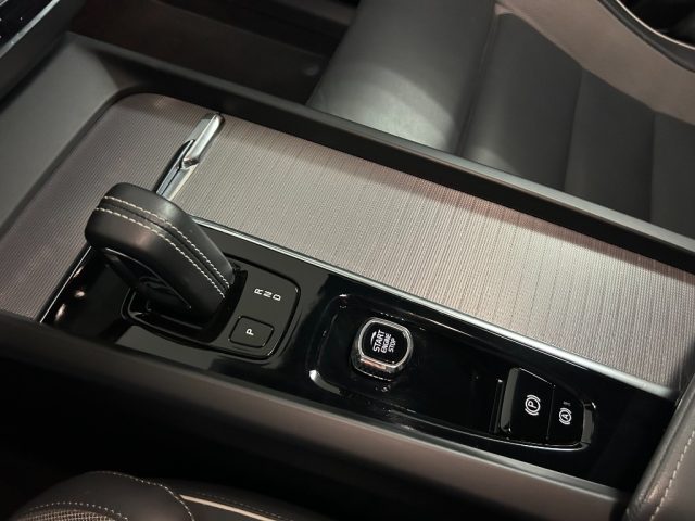 VOLVO XC60 usata, con Regolazione elettrica sedili