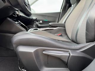 PEUGEOT 2008 usata, con Volante multifunzione