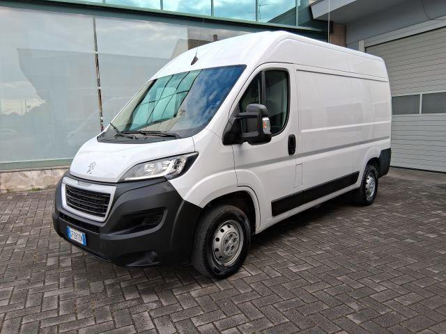 PEUGEOT Boxer usata, con Autoradio