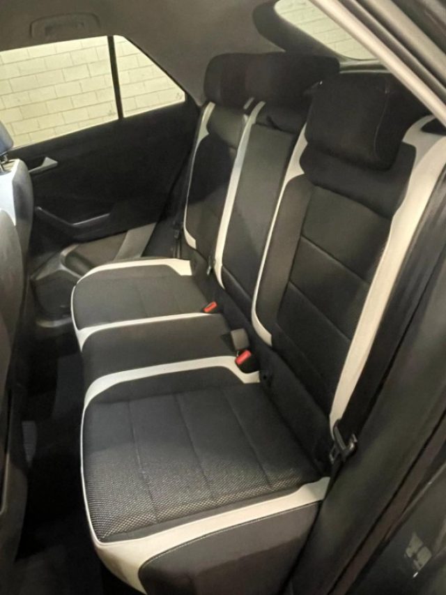 VOLKSWAGEN T-Roc usata, con Airbag