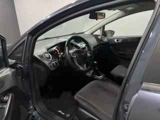 FORD Fiesta usata, con Autoradio