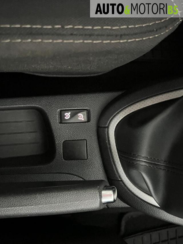 RENAULT Clio usata, con Sedile posteriore sdoppiato