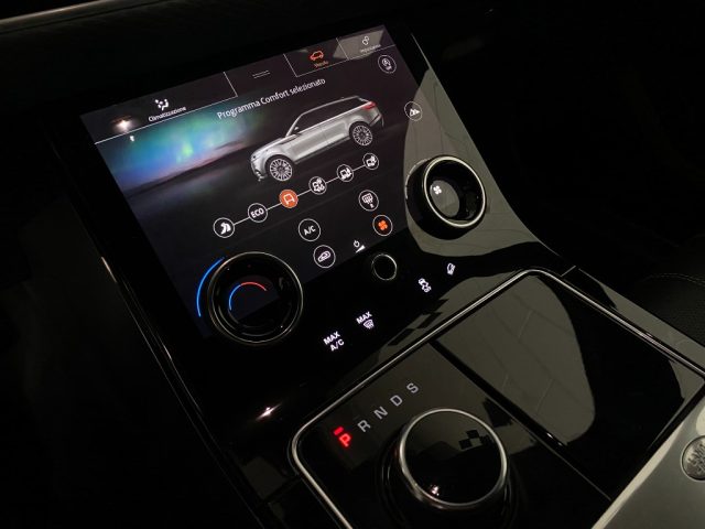 LAND ROVER Range Rover Velar usata, con Climatizzatore