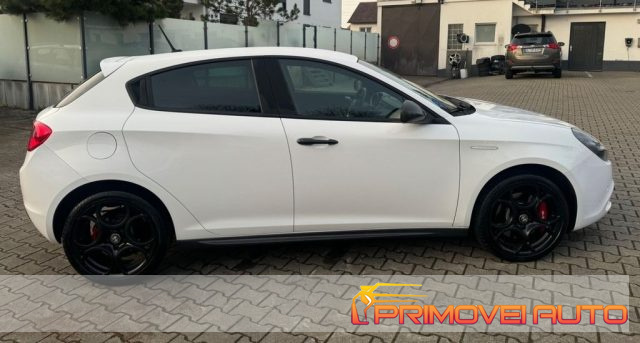 ALFA ROMEO Giulietta usata, con Autoradio