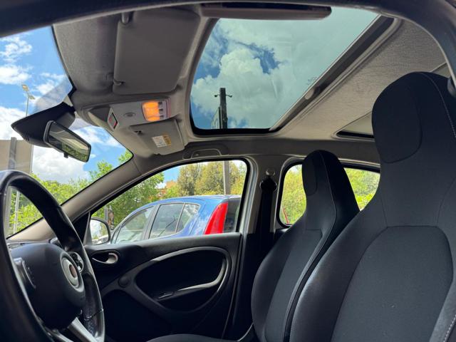 SMART ForFour usata, con Park Distance Control