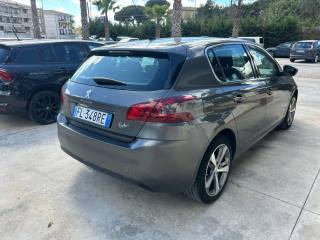 PEUGEOT 308 usata, con Autoradio