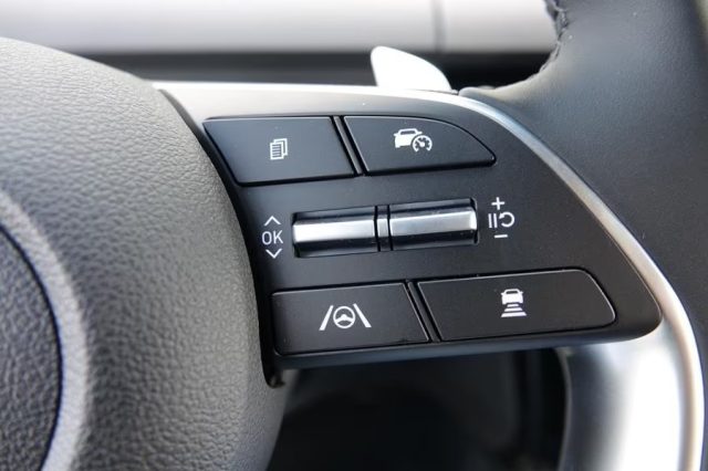 HYUNDAI Staria usata, con Controllo vocale
