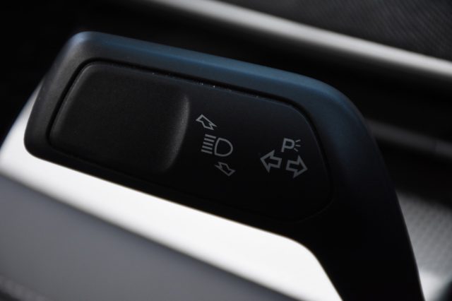 FORD Mustang Mach-E usata, con Luci diurne LED