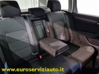 VOLKSWAGEN Passat usata 33