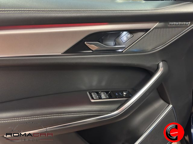 JAGUAR F-Pace usata, con Volante in pelle