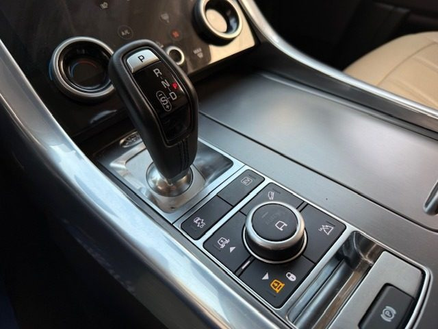 LAND ROVER Range Rover Sport usata, con Fari Xenon