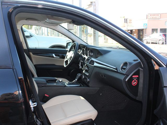 MERCEDES-BENZ C 220 usata, con Controllo trazione