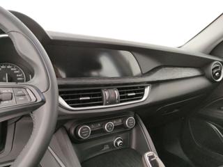 ALFA ROMEO Stelvio usata, con Controllo automatico clima