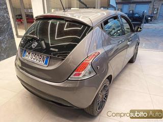 LANCIA Ypsilon usata, con ESP