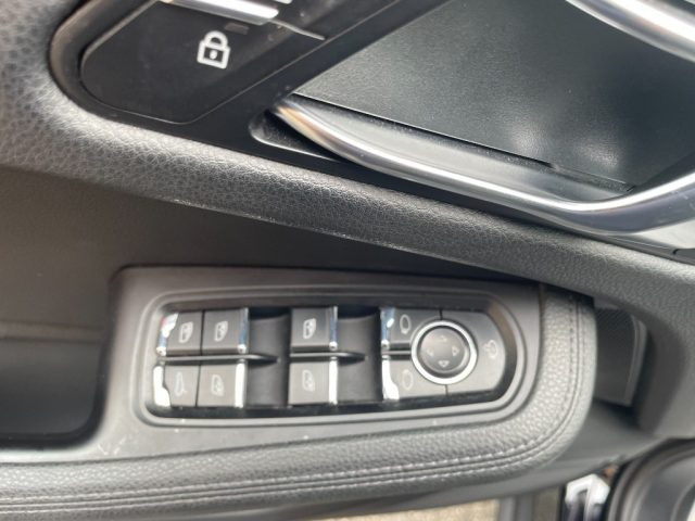 PORSCHE Macan usata, con Controllo automatico clima