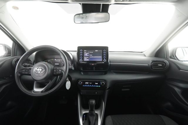 TOYOTA Yaris usata 9