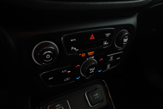 JEEP Compass usata 11