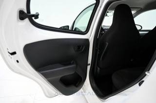 PEUGEOT 108 usata, con Telecamera per parcheggio assistito