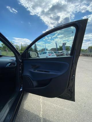 LANCIA Ypsilon usata 37
