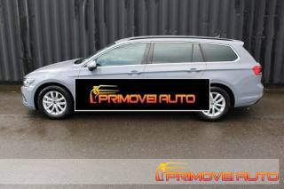 VOLKSWAGEN Passat Variant usata, con Airbag