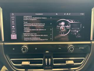 PORSCHE Macan usata, con USB