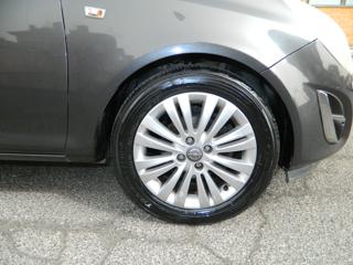 OPEL Corsa usata, con Autoradio