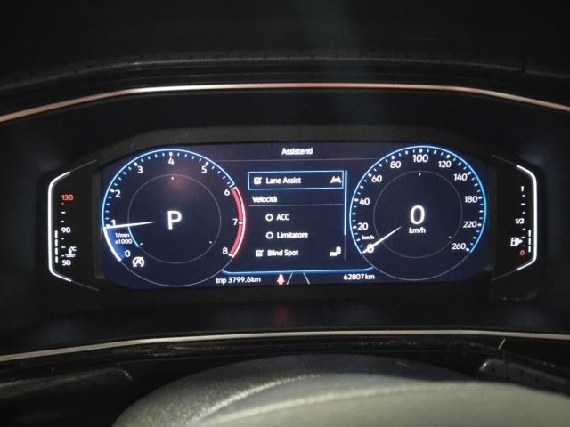 VOLKSWAGEN T-Cross usata 23