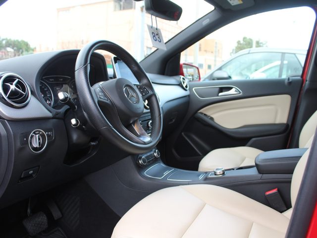 MERCEDES-BENZ B 180 usata, con Chiusura centralizzata